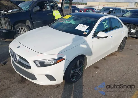 2019 Mercedes-Benz A 220 из США, поврежденный, VIN WDD3G4EBXKW000703